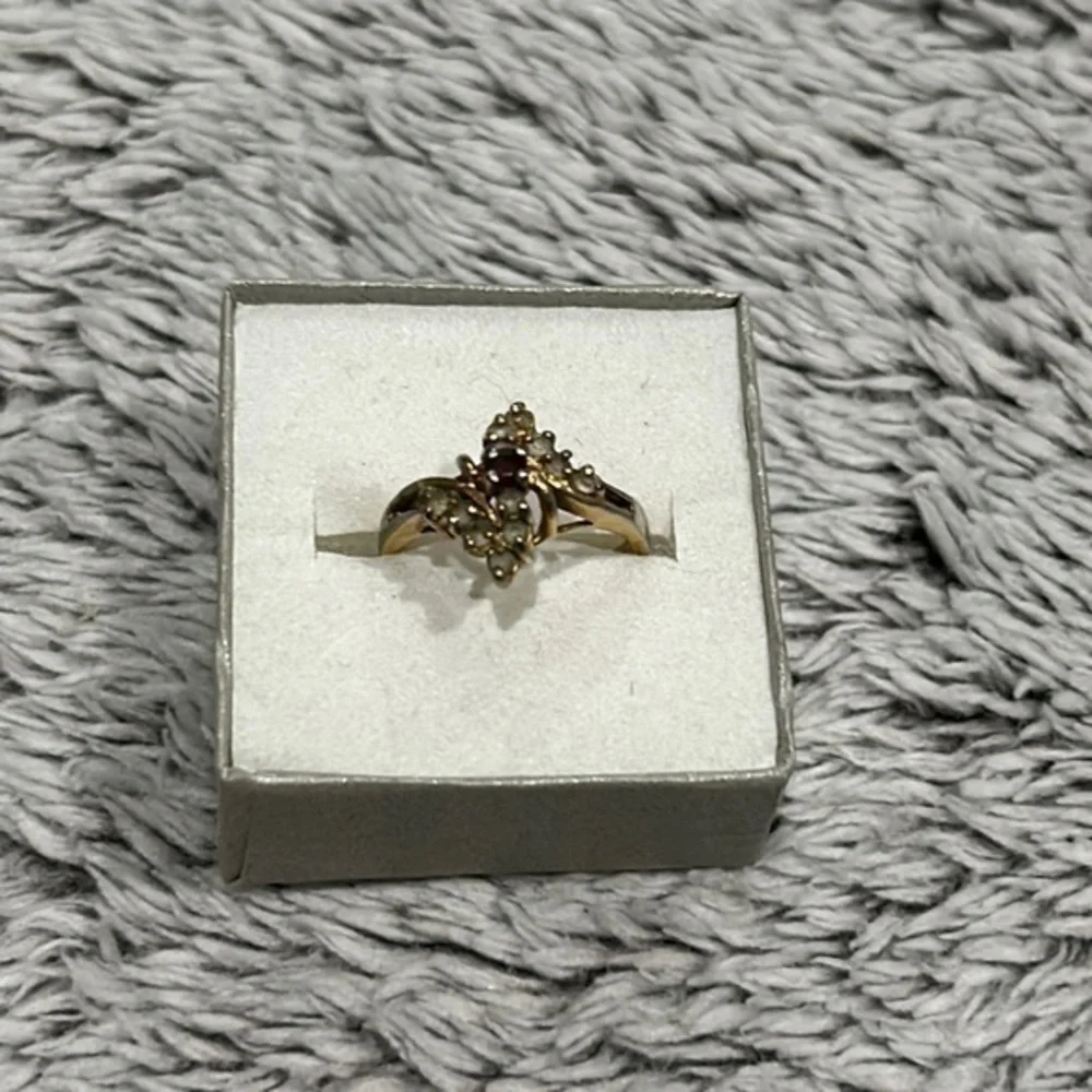 18kt GE vintage ring size 7.5